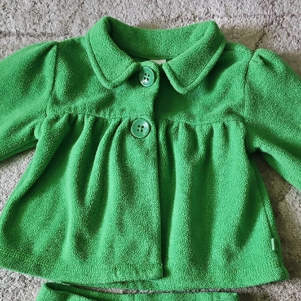GAP cozy green